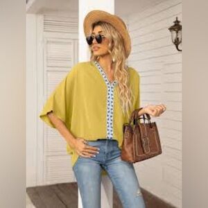 NBW! Charming Charlie’s, Oversized Contrast V-Neck Half Sleeve Blouse. Size M